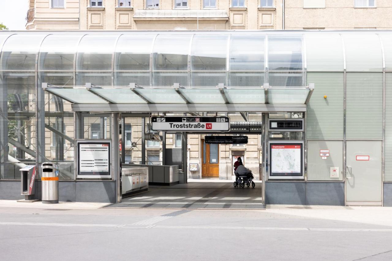 Kingsize Station Apartment