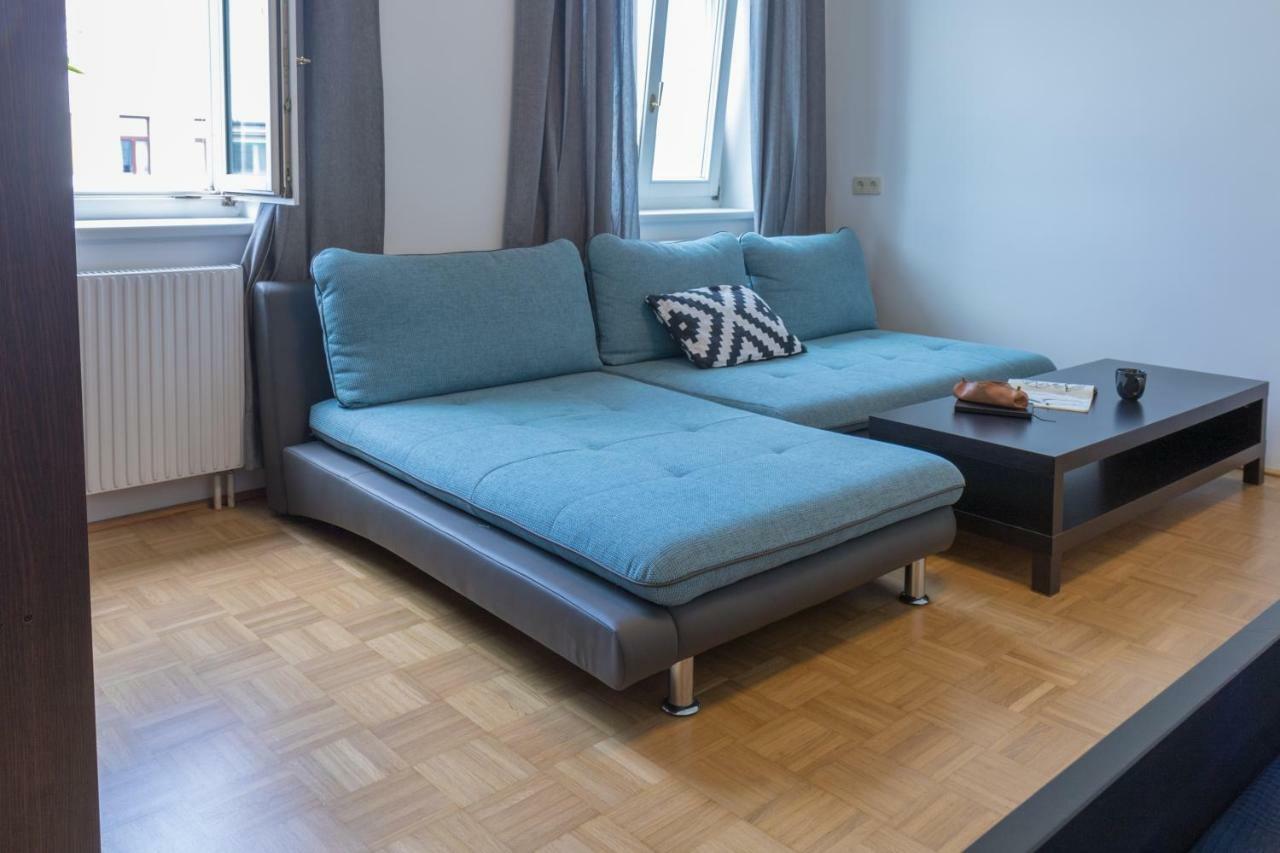 Kingsize Station Vienna
